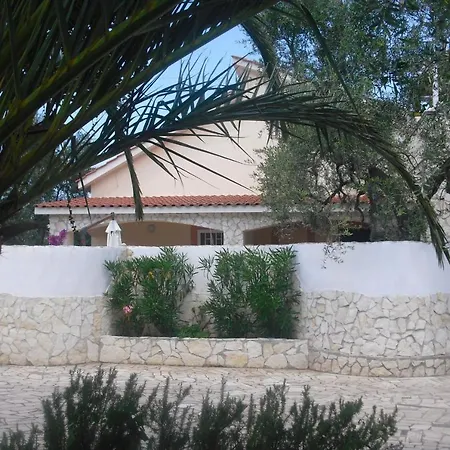 Oleandro Pergola * Vieste