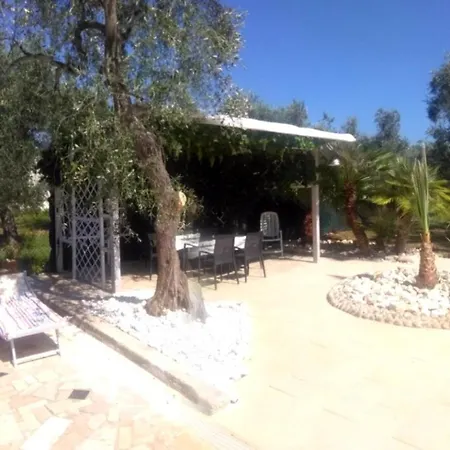 Oleandro Pergola بيت للعطل