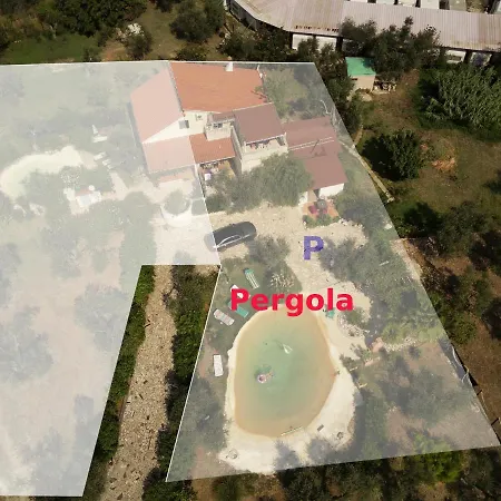 Oleandro Pergola בית נופש *